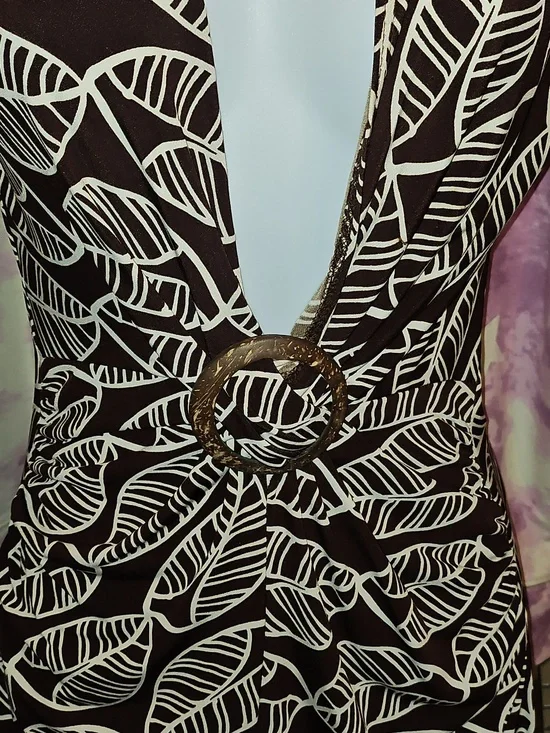 XOXO Leaf Print Deep V Dress SMALL - Picture 3 of 5